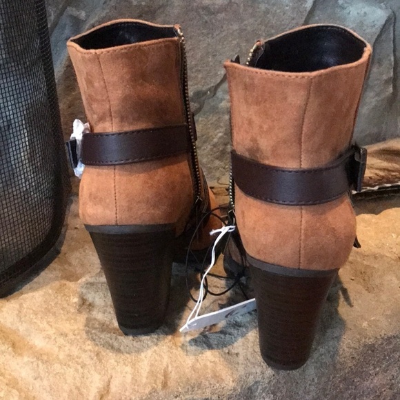 Tan/butterscotch colored booties, faux suede - Picture 3 of 4